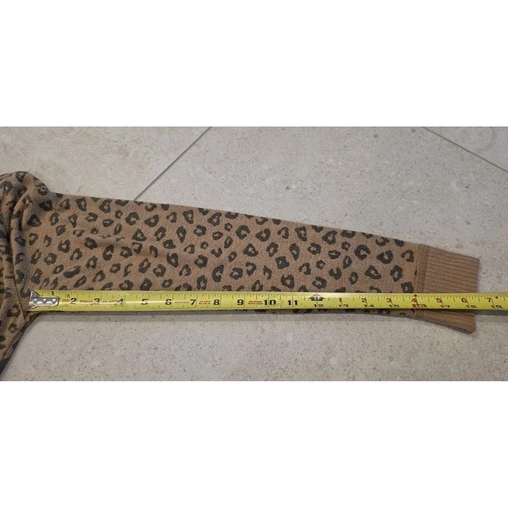 Abercrombie & Fitch Leopard Animal‎ Print Henley Knit Sweater Preppy Casual Boho